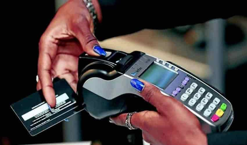 Clientes bancários levantaram mais de 421 mil milhões de kwanzas nos TPAs em Dezembro