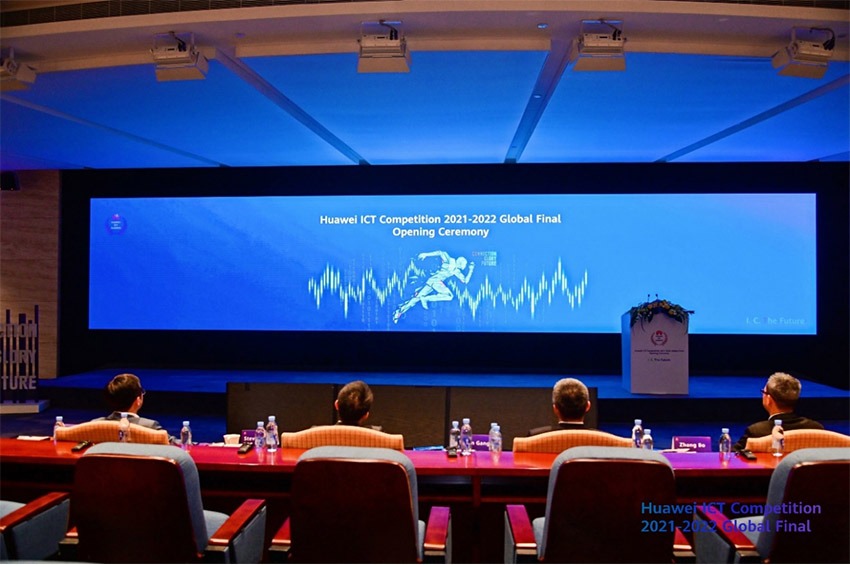Concurso Huawei TIC 132 equipas enfrentam-se na final global