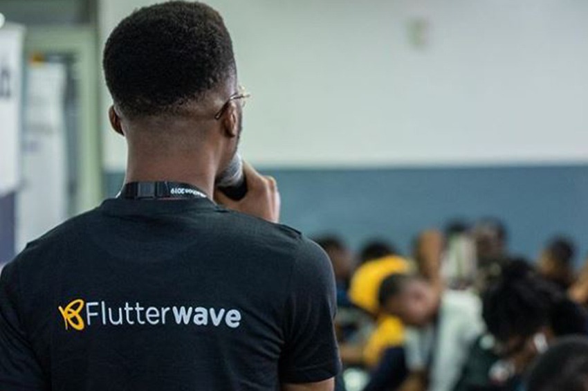 Flutterwave indisponibiliza cartões Mastercard virtual em meio a clima de acusação de lavagem de dinheiro