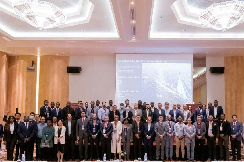 Huawei promove relações sólidas com parceiros de negócios empresariais em Angola