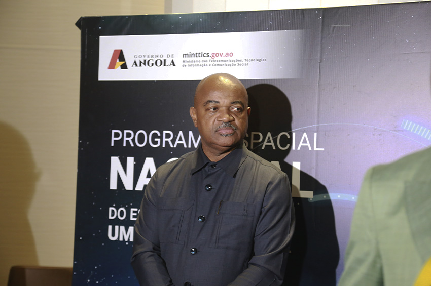 Gestão do Angosat-2 passa a ser efectuada por técnicos angolanos
