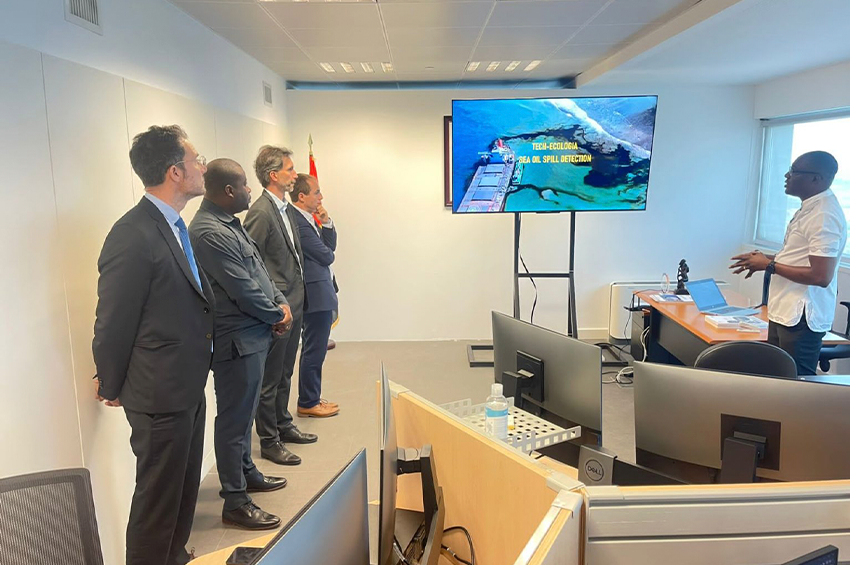 Delegação da Airbus visita Laboratório de Desenvolvimento de Aplicações Espaciais do GGPEN