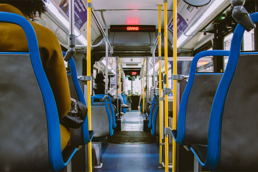 Transportes: governo prevê emitir 900 mil passes sociais electrónicos em 2026